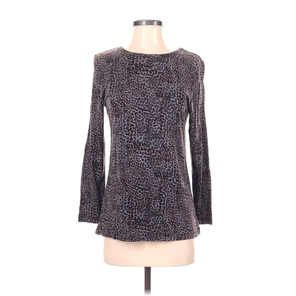 Vogo Athletica Animal‎ Print Cutout Back Soft Knit Top Long Sleeves Size Small